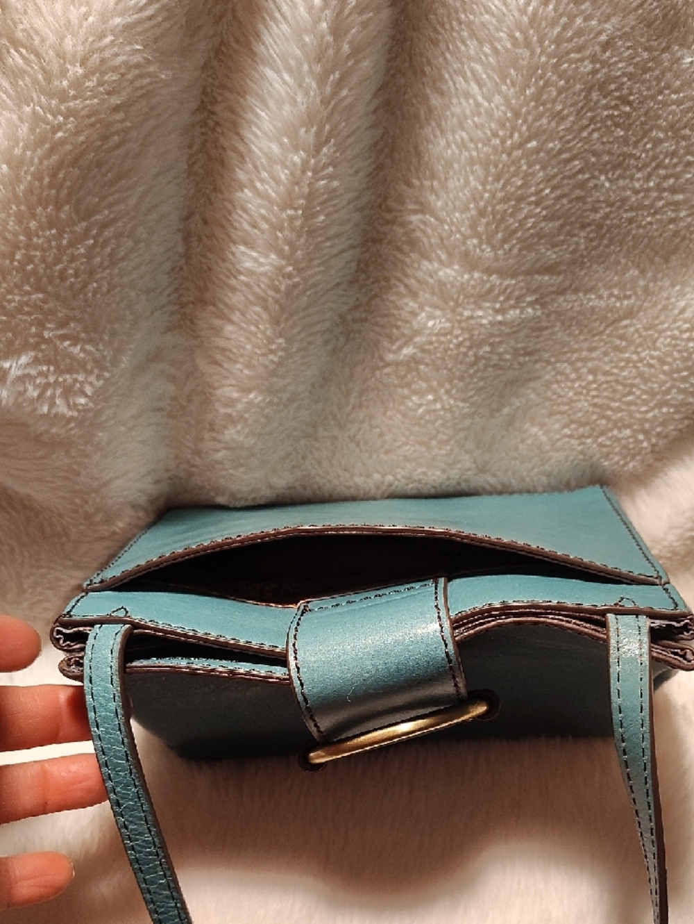 HOBO Seafoam Green Leather Crossbody with Gold Ring - Picture 3 of 10